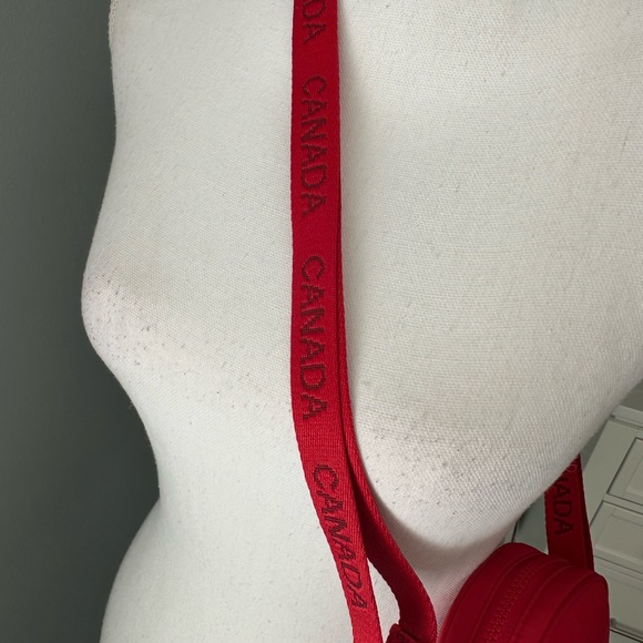 NWT Lululemon future legacy convertible cross body belt bag - Picture 11 of 11